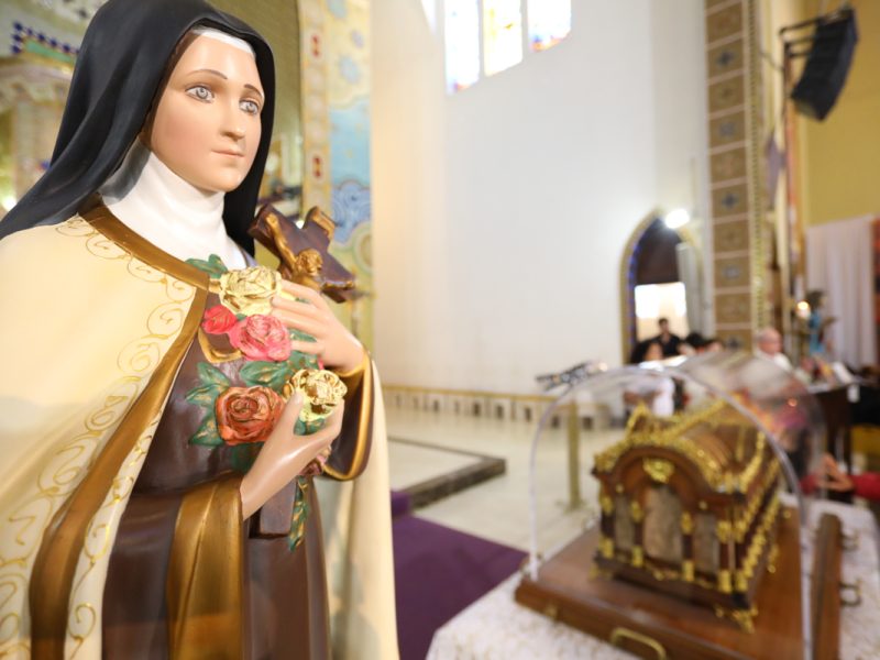 Santuário de Nossa Senhora de Guadalupe e Jesus das Santas Chagas, recebe a visita da relíquia de Santa Terezinha