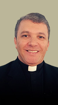 Padre Renato Andrade