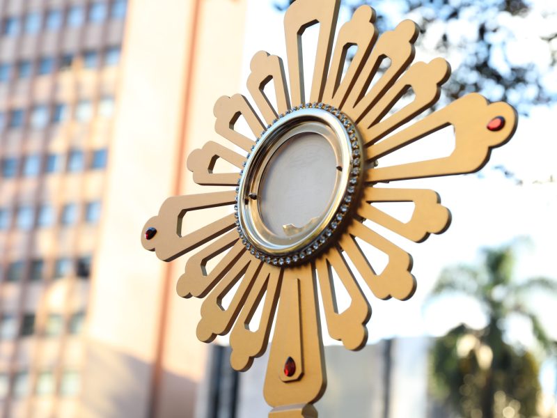 Corpus Christi 2026 levou fé, arte e comemoração às ruas de Curitiba (PR)